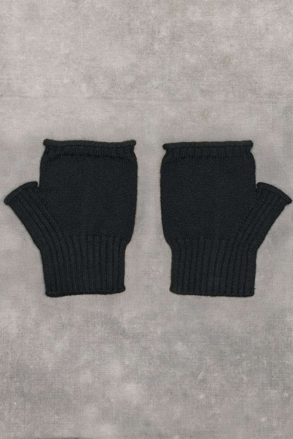 Virgin Wool Fingerless Gloves Black