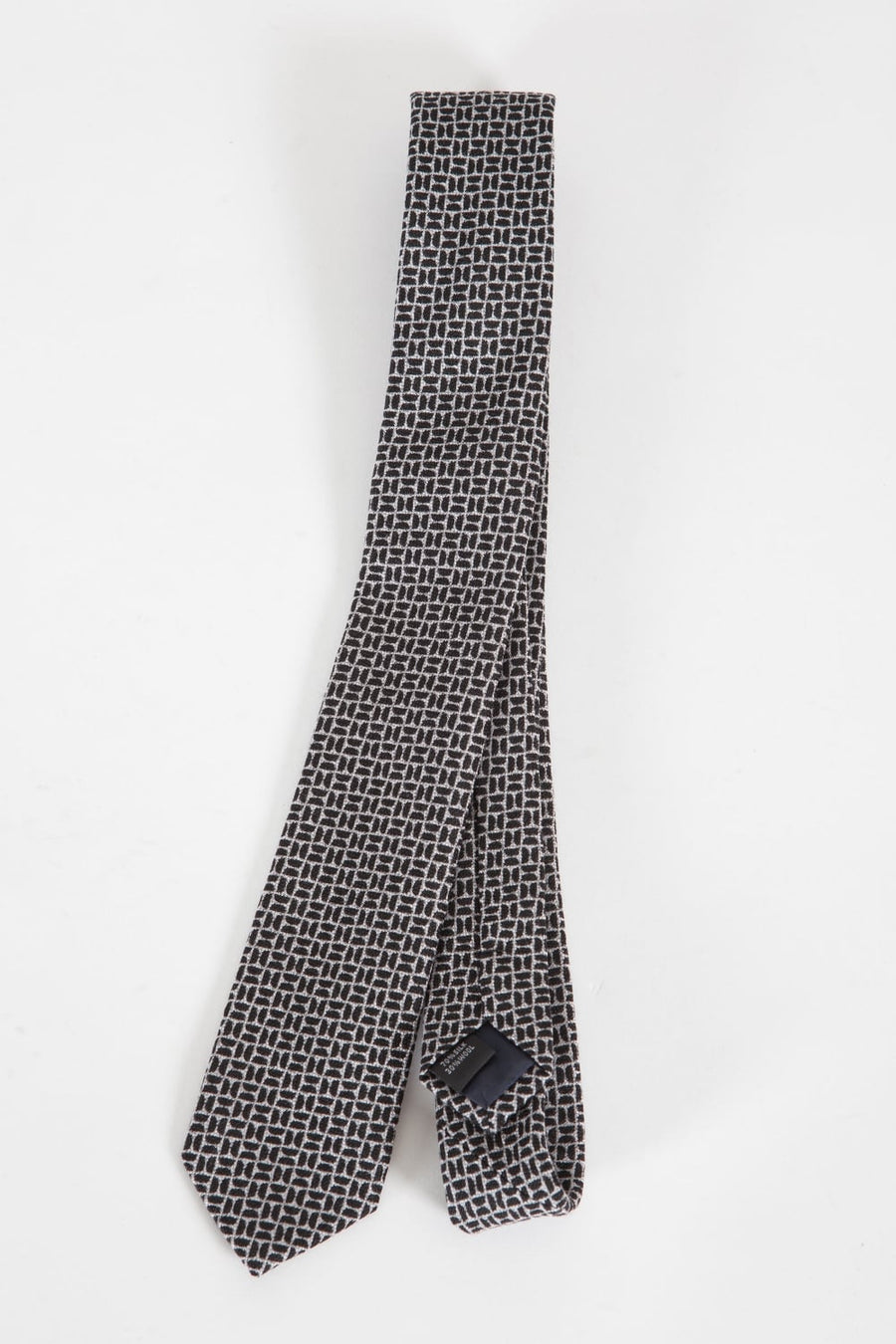 Buy the Remus Uomo Narrow Tie Grey/Black at Intro. Spend £50 for free UK delivery. Official stockists. We ship worldwide.