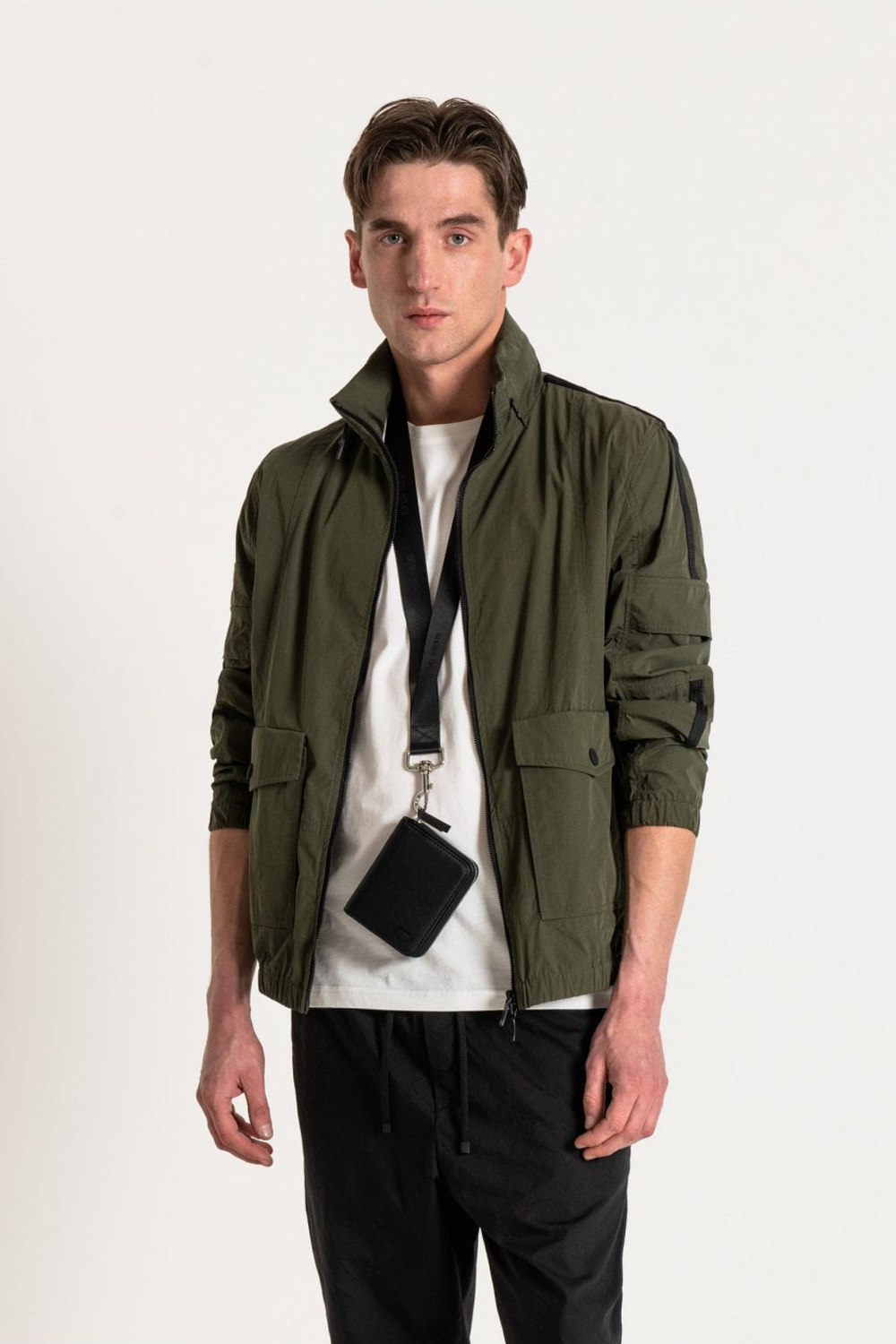 Buy the Antony Morato Multi Pocket Bomber Jacket Khaki at Intro. Spend £50 for free UK delivery. Official stockists. We ship worldwide.