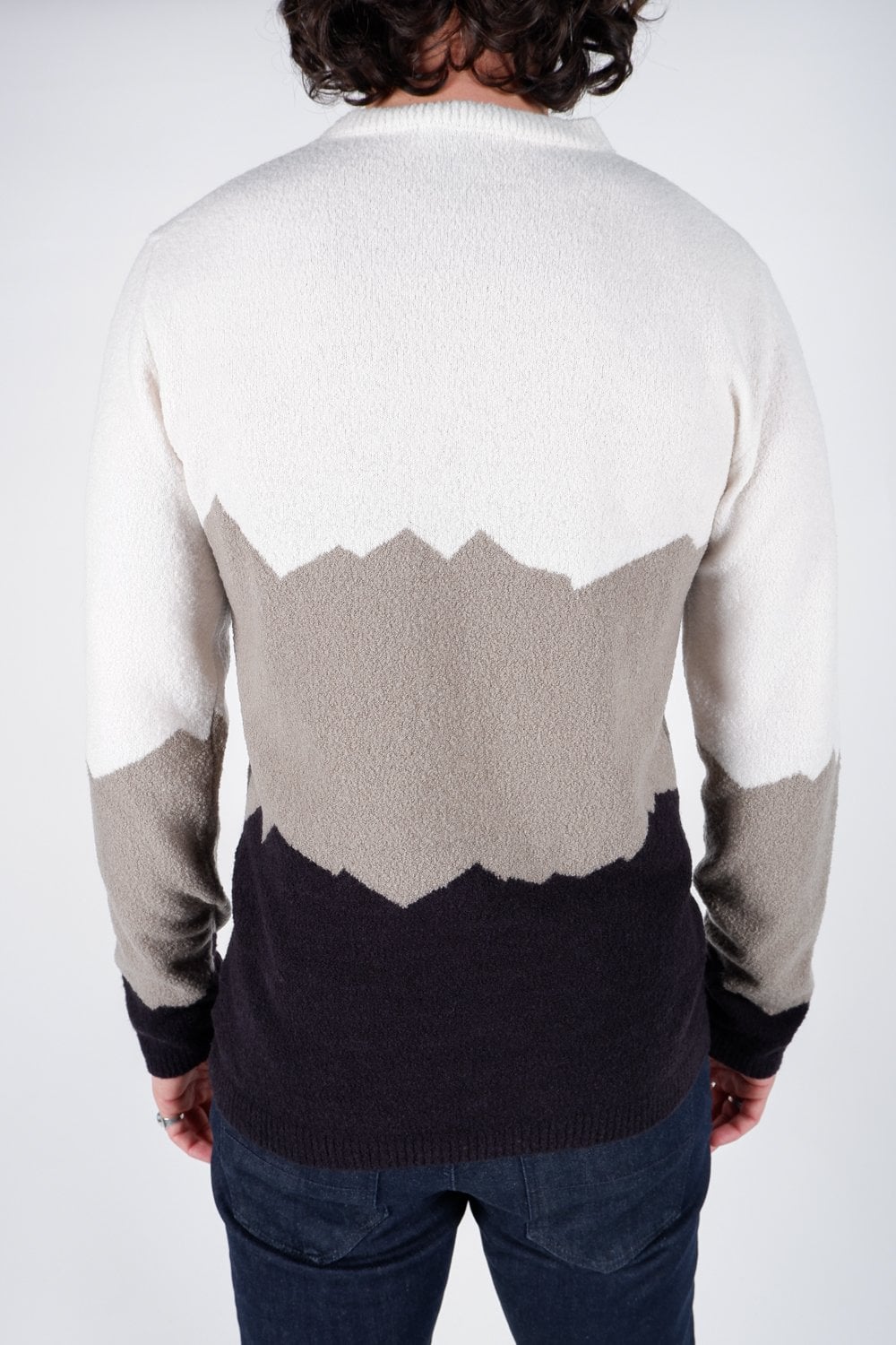 Buy the Daniele Fiesoli Peak Design Knitted Jumper in White/Black at Intro. Spend £50 for free UK delivery. Official stockists. We ship worldwide.