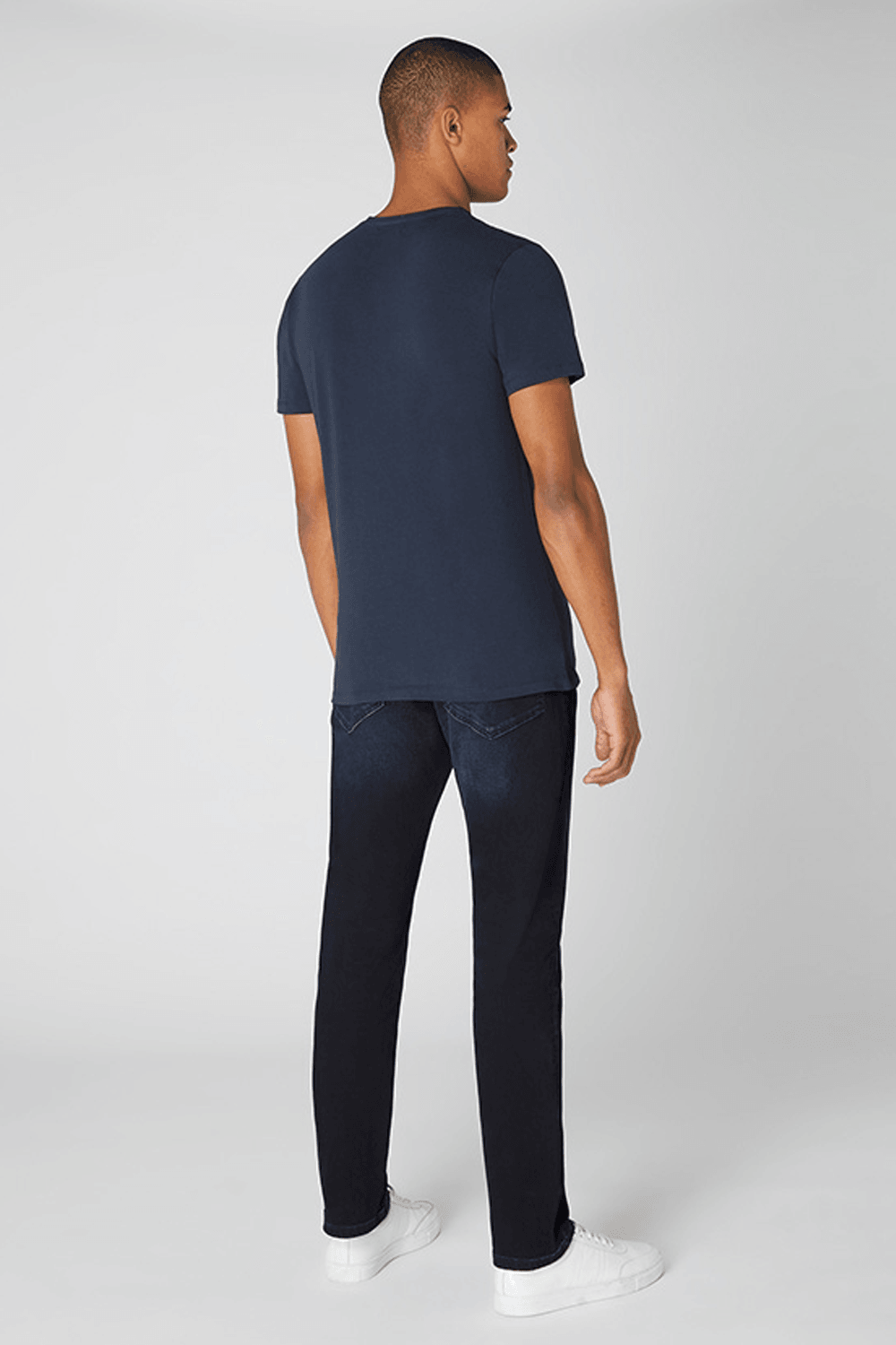 Buy the Remus Uomo Tapered Fit Cotton-Stretch T-Shirt in Navy at Intro. Spend £50 for free UK delivery. Official stockists. We ship worldwide.