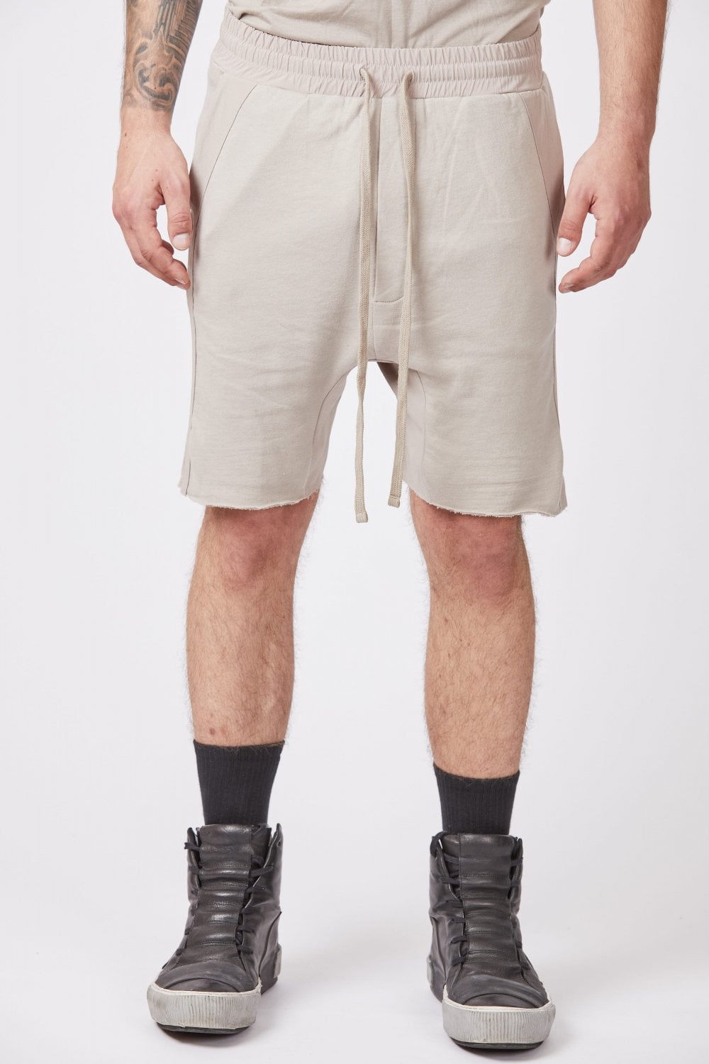 Buy the Thom Krom M ST 301 Shorts in Sand at Intro. Spend £50 for free UK delivery. Official stockists. We ship worldwide.