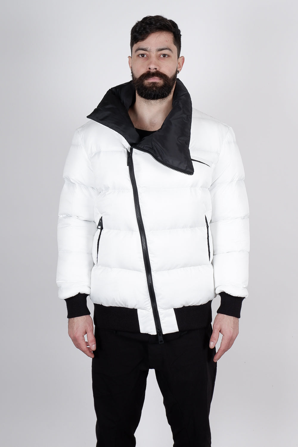 Buy the La Haine Inside Us 3P Woshot Down Jacket White at Intro. Spend £50 for free UK delivery. Official stockists. We ship worldwide.