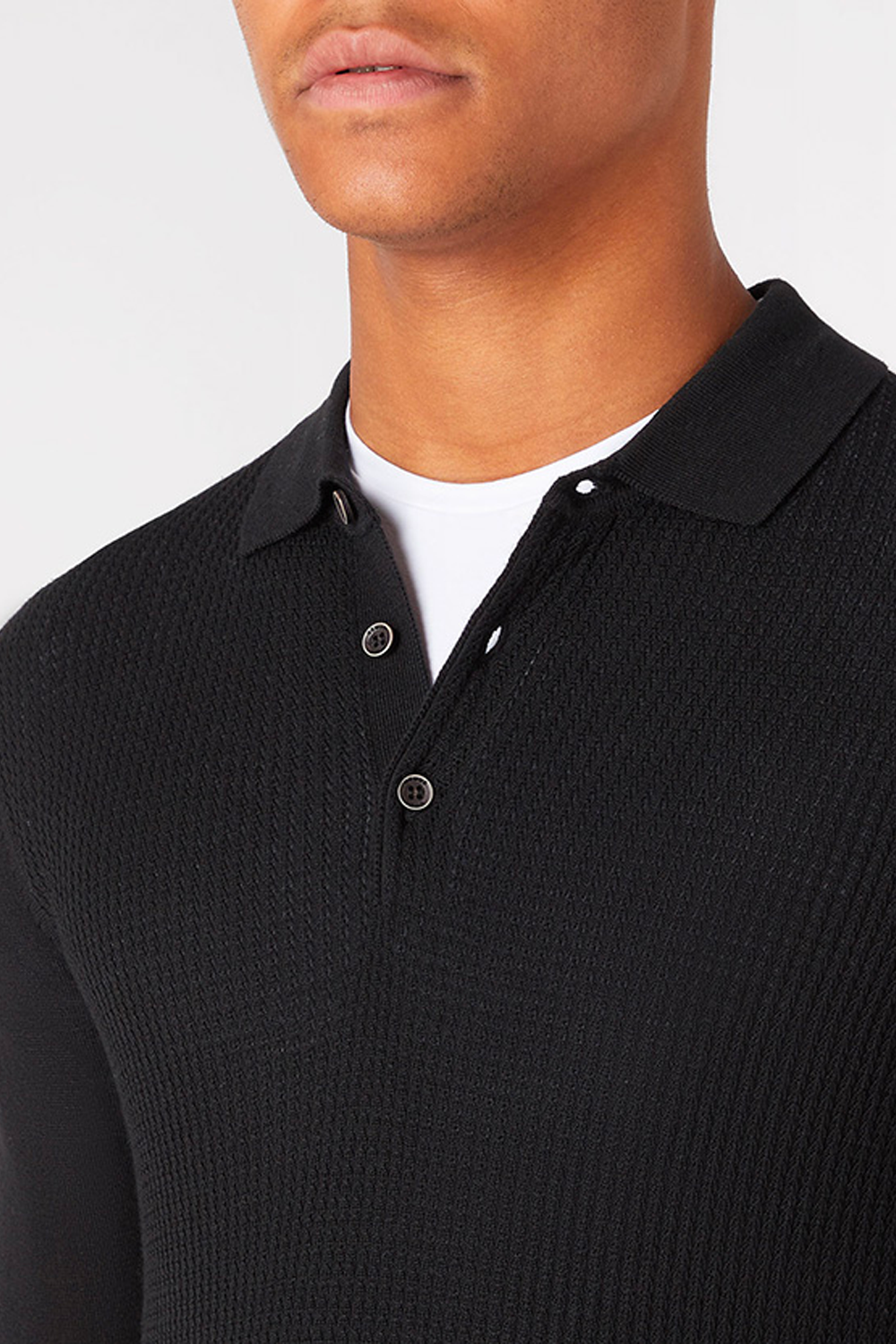 Buy the Remus Uomo Merino Wool-Blend L/S Knitted Polo Black at Intro. Spend £50 for free UK delivery. Official stockists. We ship worldwide.