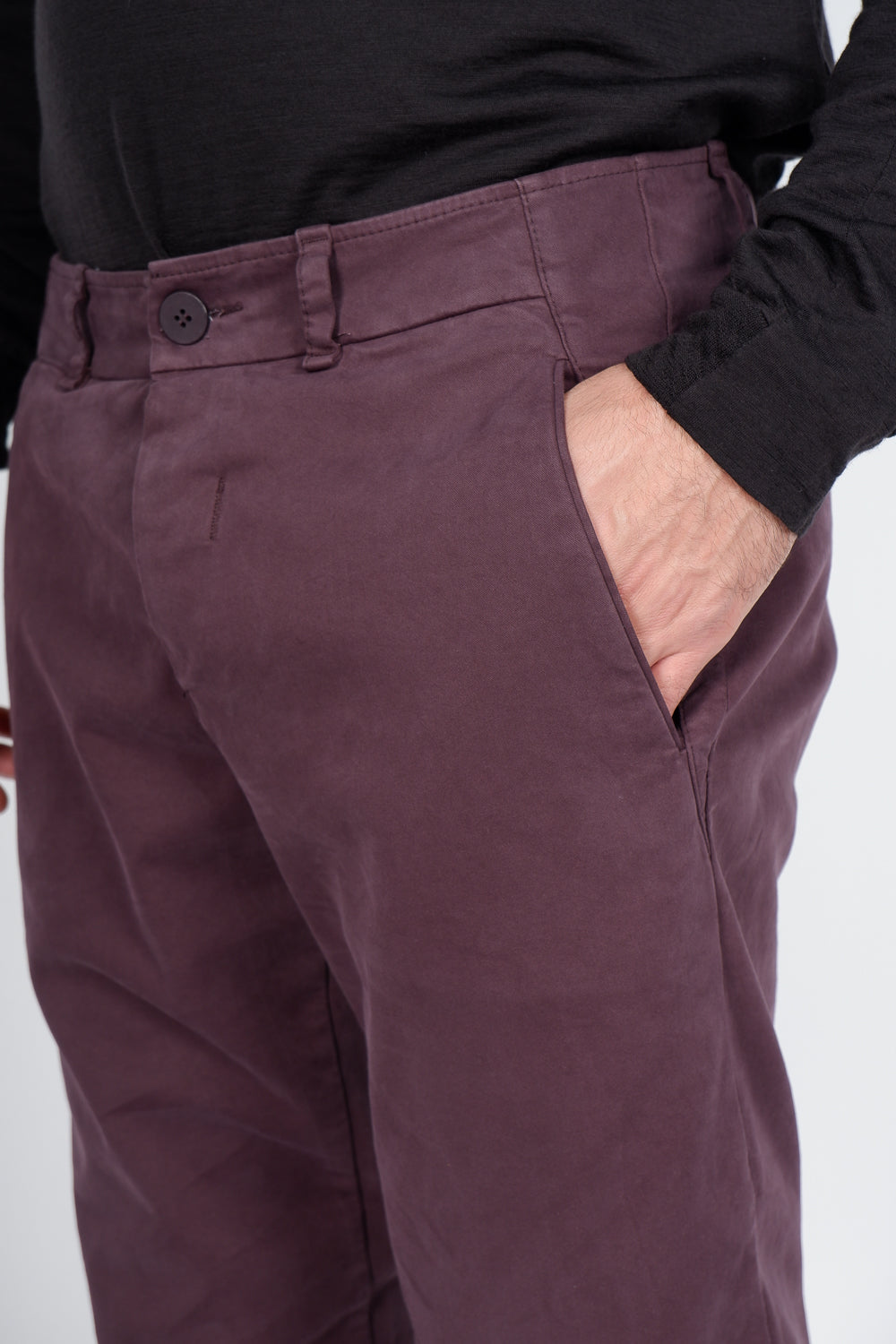 Buy the Transit Soft Cotton Chinos Burgundy at Intro. Spend £50 for free UK delivery. Official stockists. We ship worldwide.