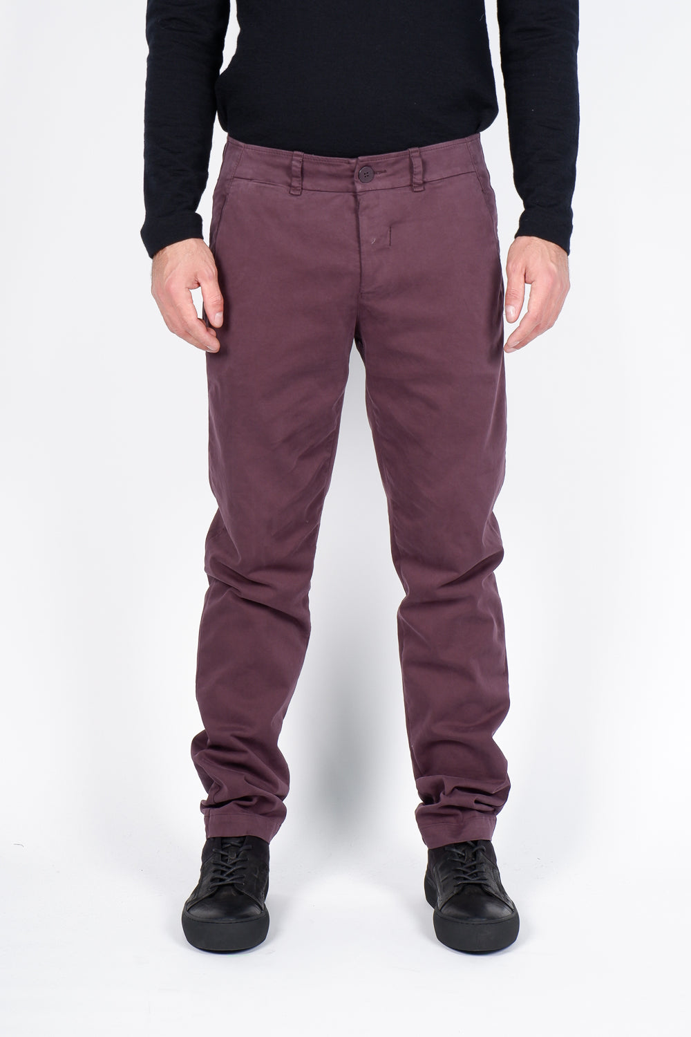 Buy the Transit Soft Cotton Chinos Burgundy at Intro. Spend £50 for free UK delivery. Official stockists. We ship worldwide.