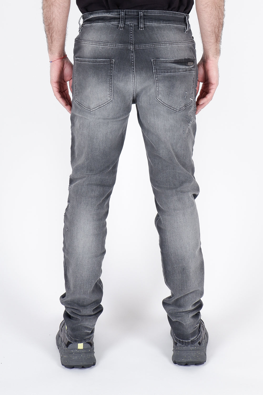 Buy the RH45 Eldorado ND04-M Jean in Grey at Intro. Spend £50 for free UK delivery. Official stockists. We ship worldwide.