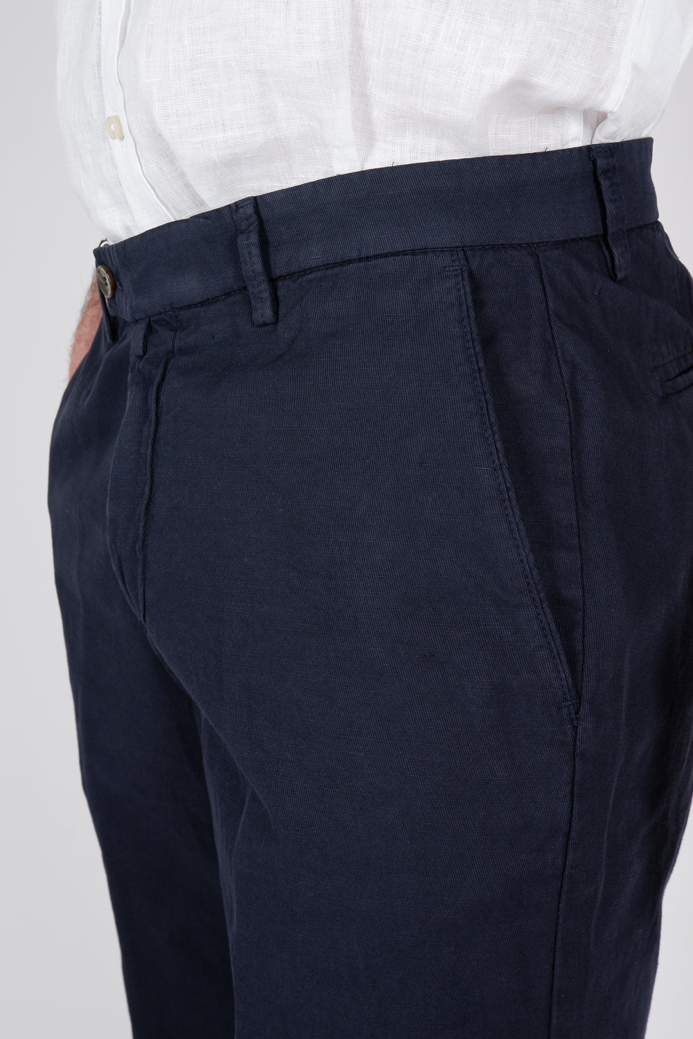 Buy the Briglia Italian Cotton Chino Shorts in Navy at Intro. Spend £100 for free UK delivery. Official stockists. We ship worldwide.