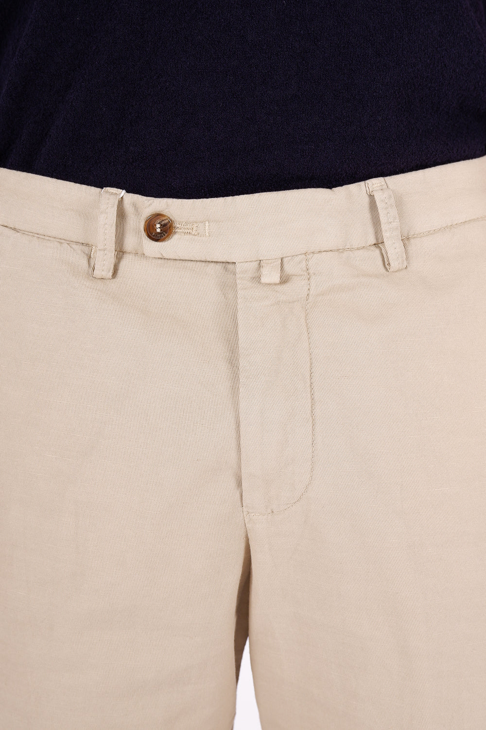 Buy the Briglia Italian Cotton Chino Shorts in Beige at Intro. Spend £100 for free UK delivery. Official stockists. We ship worldwide.