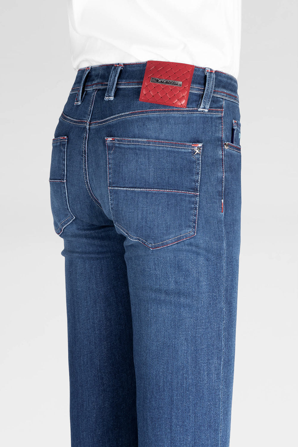 Buy the Tramarossa Leonardo ZIP SS Jean in Blue/Red at Intro. Spend £100 for free UK delivery. Official stockists. We ship worldwide.