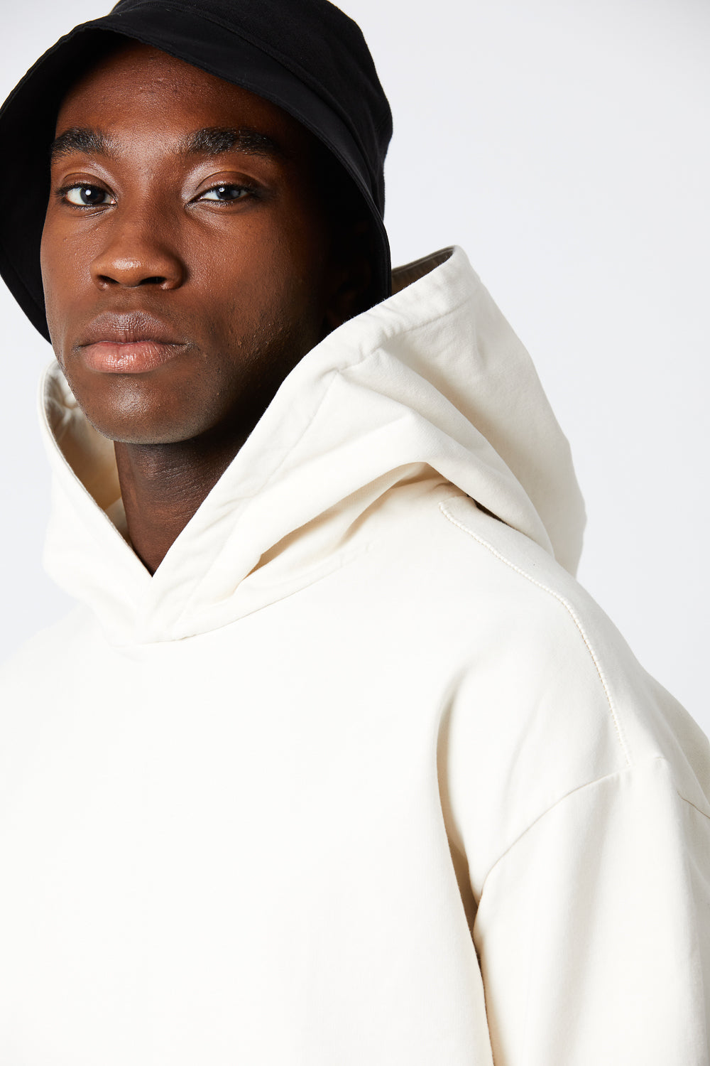 Buy the Thom Krom M S 134 Hoodie in Bone at Intro. Spend £50 for free UK delivery. Official stockists. We ship worldwide.