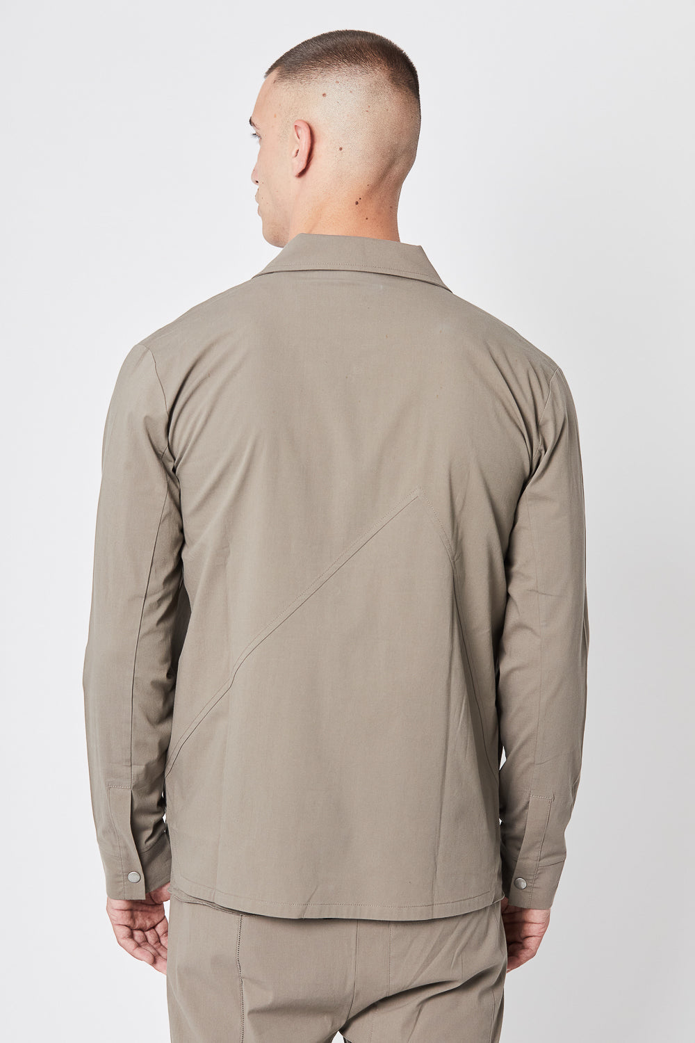 Buy the Thom Krom M SJ 600 Overshirt in Fossil at Intro. Spend £50 for free UK delivery. Official stockists. We ship worldwide.