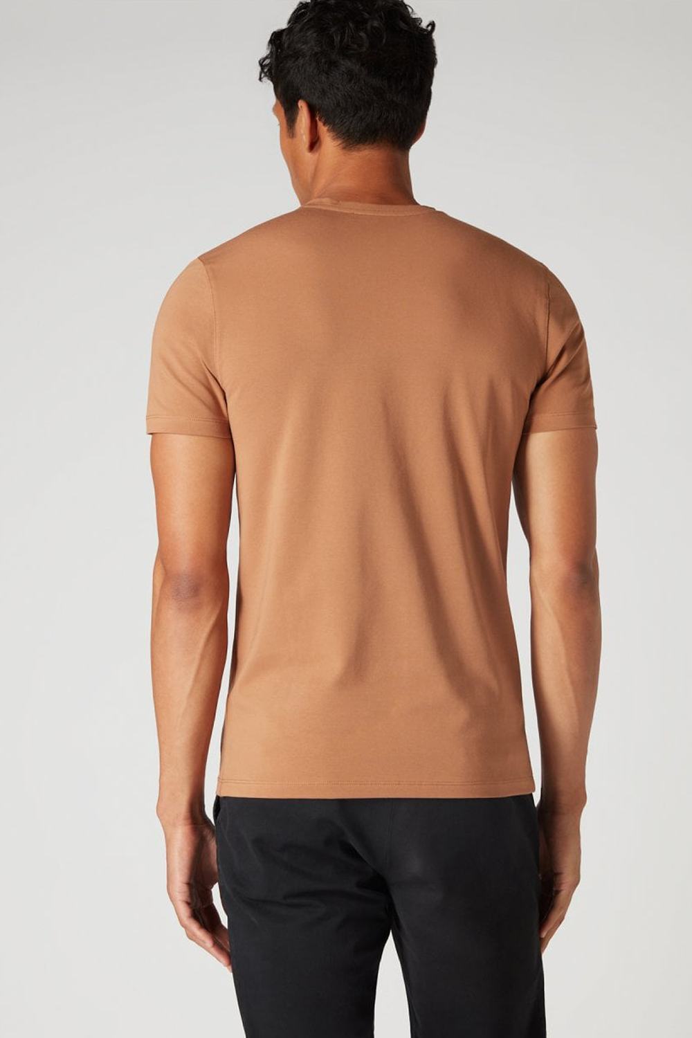 Buy the Remus Uomo Basic Round Neck T-Shirt Camel at Intro. Spend £50 for free UK delivery. Official stockists. We ship worldwide.